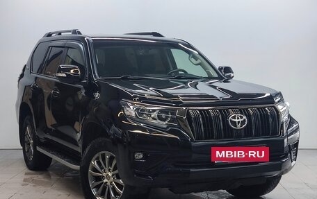 Toyota Land Cruiser Prado 150 рестайлинг 2, 2021 год, 6 990 000 рублей, 3 фотография