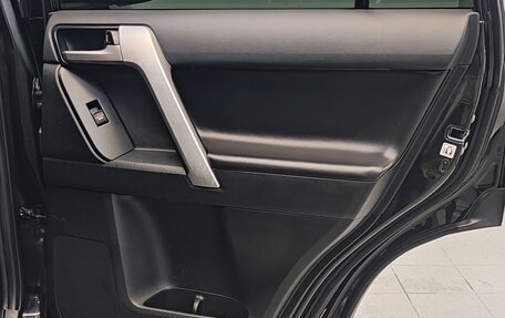 Toyota Land Cruiser Prado 150 рестайлинг 2, 2021 год, 6 990 000 рублей, 21 фотография