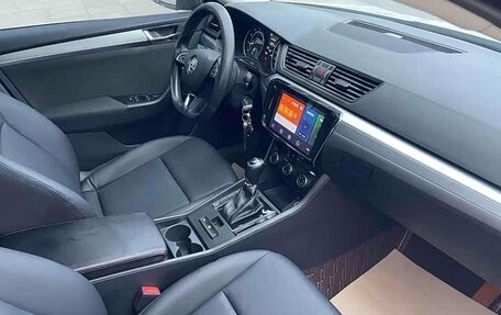 Skoda Superb III рестайлинг, 2021 год, 1 620 000 рублей, 12 фотография