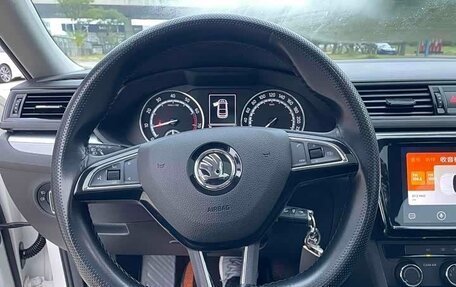 Skoda Superb III рестайлинг, 2021 год, 1 620 000 рублей, 11 фотография