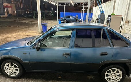 Daewoo Nexia I рестайлинг, 2001 год, 200 000 рублей, 6 фотография