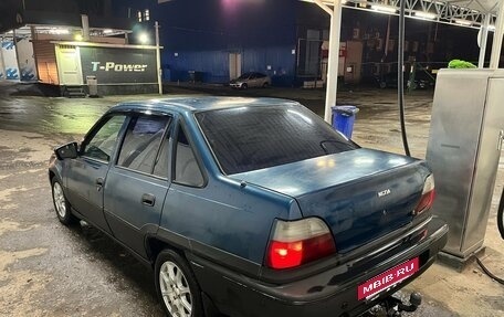 Daewoo Nexia I рестайлинг, 2001 год, 200 000 рублей, 5 фотография