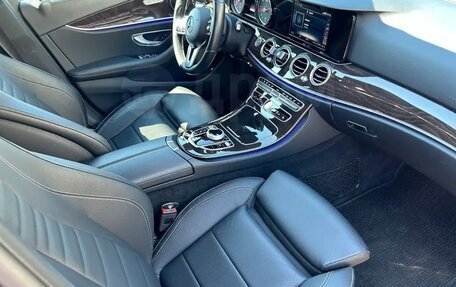 Mercedes-Benz E-Класс, 2019 год, 3 650 000 рублей, 3 фотография