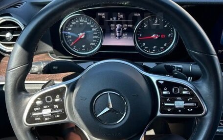 Mercedes-Benz E-Класс, 2019 год, 3 650 000 рублей, 5 фотография