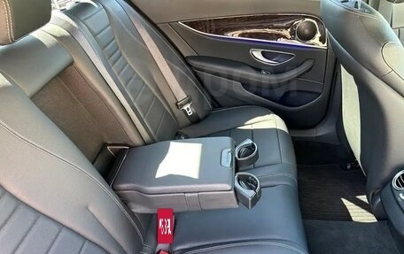 Mercedes-Benz E-Класс, 2019 год, 3 650 000 рублей, 4 фотография