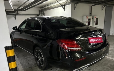 Mercedes-Benz E-Класс, 2019 год, 3 650 000 рублей, 8 фотография