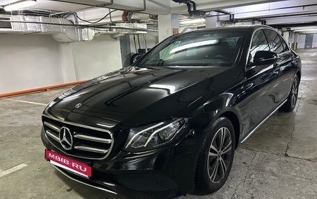 Mercedes-Benz E-Класс, 2019 год, 3 650 000 рублей, 10 фотография