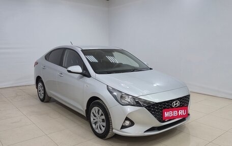 Hyundai Solaris II рестайлинг, 2021 год, 1 390 000 рублей, 3 фотография