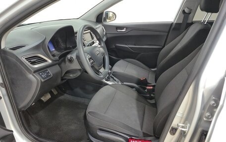 Hyundai Solaris II рестайлинг, 2021 год, 1 390 000 рублей, 9 фотография