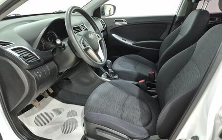 Hyundai Solaris II рестайлинг, 2015 год, 775 000 рублей, 9 фотография