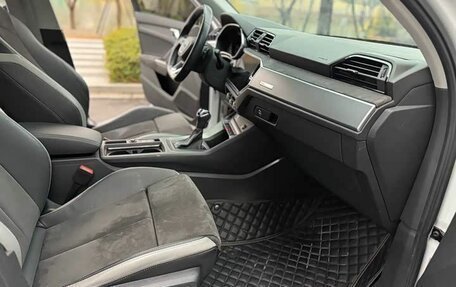 Audi Q3, 2022 год, 2 200 000 рублей, 8 фотография