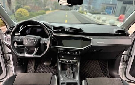 Audi Q3, 2022 год, 2 200 000 рублей, 11 фотография