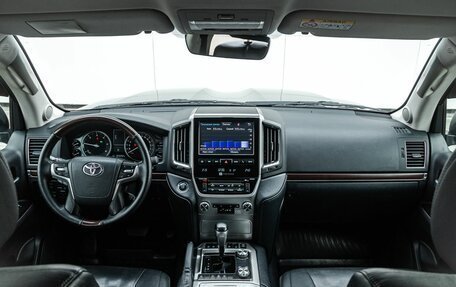 Toyota Land Cruiser 200, 2017 год, 5 600 000 рублей, 11 фотография