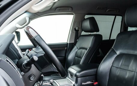 Toyota Land Cruiser 200, 2017 год, 5 600 000 рублей, 19 фотография