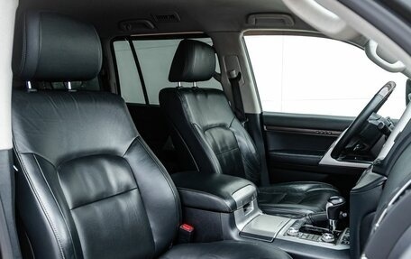 Toyota Land Cruiser 200, 2017 год, 5 600 000 рублей, 18 фотография