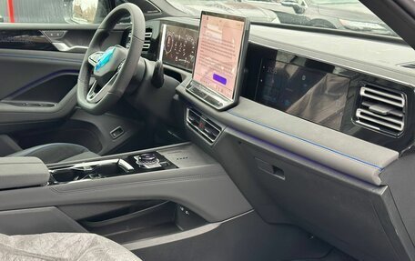 Volkswagen Tiguan, 2025 год, 4 790 000 рублей, 28 фотография