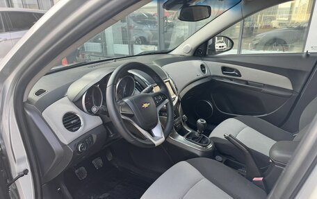 Chevrolet Cruze II, 2014 год, 955 500 рублей, 10 фотография