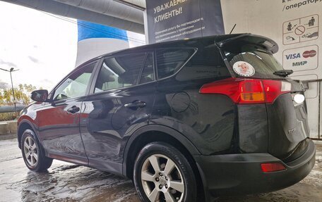 Toyota RAV4, 2015 год, 2 300 000 рублей, 2 фотография