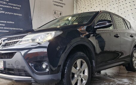 Toyota RAV4, 2015 год, 2 300 000 рублей, 4 фотография