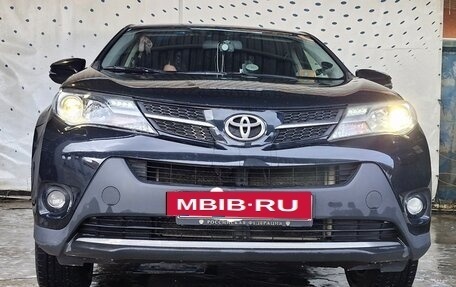 Toyota RAV4, 2015 год, 2 300 000 рублей, 5 фотография