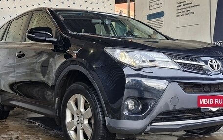 Toyota RAV4, 2015 год, 2 300 000 рублей, 6 фотография
