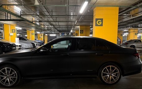 Mercedes-Benz E-Класс, 2022 год, 5 450 000 рублей, 5 фотография