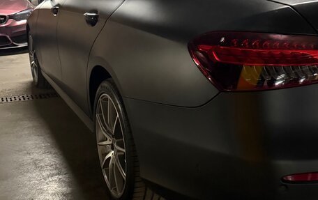 Mercedes-Benz E-Класс, 2022 год, 5 450 000 рублей, 10 фотография