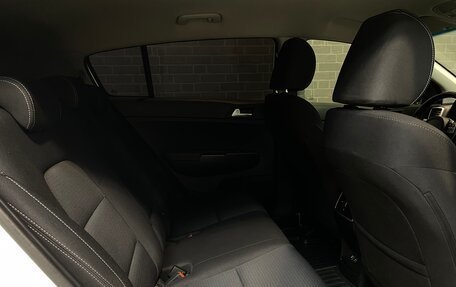 KIA Sportage IV рестайлинг, 2020 год, 2 199 000 рублей, 14 фотография