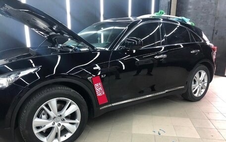 Infiniti QX70, 2013 год, 1 600 000 рублей, 6 фотография