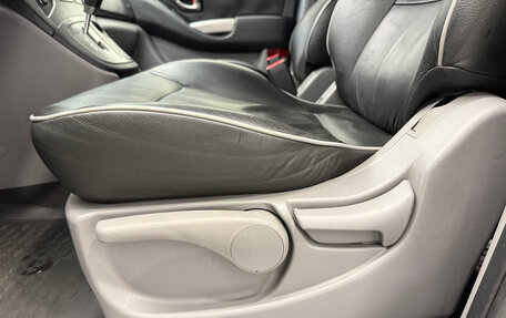 Hyundai H-1 II рестайлинг, 2011 год, 1 495 000 рублей, 13 фотография