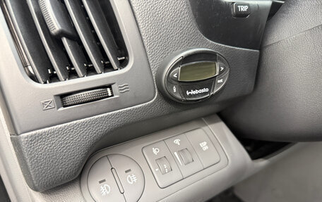 Hyundai H-1 II рестайлинг, 2011 год, 1 495 000 рублей, 12 фотография