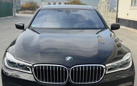 BMW 7 серия, 2018 год, 5 200 000 рублей, 2 фотография
