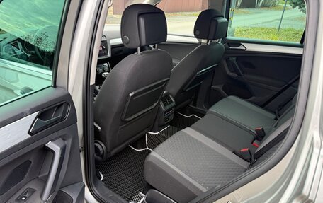 Volkswagen Tiguan II, 2018 год, 1 999 999 рублей, 11 фотография