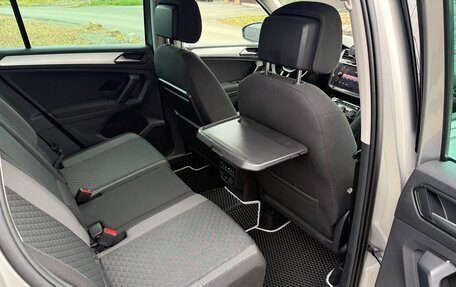 Volkswagen Tiguan II, 2018 год, 1 999 999 рублей, 13 фотография