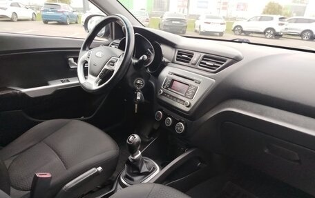 KIA Rio III рестайлинг, 2015 год, 950 000 рублей, 9 фотография