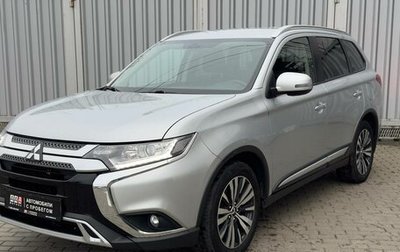 Mitsubishi Outlander III рестайлинг 3, 2018 год, 2 250 000 рублей, 1 фотография