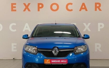 Renault Logan II, 2018 год, 1 055 000 рублей, 2 фотография