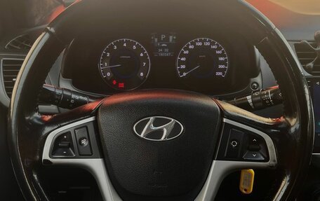 Hyundai Solaris II рестайлинг, 2013 год, 1 050 000 рублей, 15 фотография