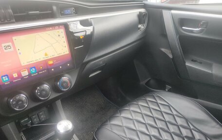 Toyota Corolla, 2014 год, 1 350 000 рублей, 10 фотография