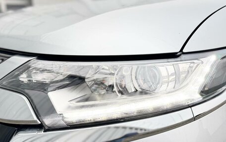 Mitsubishi Outlander III рестайлинг 3, 2018 год, 2 250 000 рублей, 10 фотография