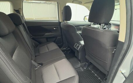 Mitsubishi Outlander III рестайлинг 3, 2018 год, 2 250 000 рублей, 24 фотография