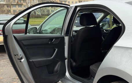 Skoda Rapid I, 2014 год, 947 000 рублей, 10 фотография