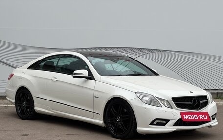 Mercedes-Benz E-Класс, 2011 год, 1 590 000 рублей, 4 фотография