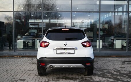 Renault Kaptur I рестайлинг, 2021 год, 1 800 000 рублей, 4 фотография