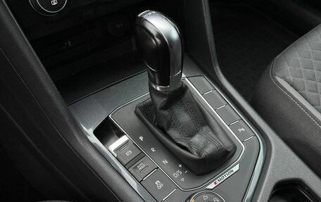 Volkswagen Tiguan II, 2017 год, 2 299 000 рублей, 20 фотография