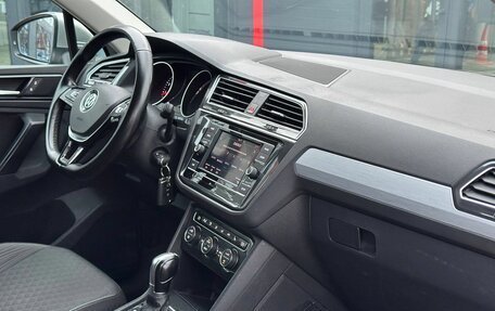 Volkswagen Tiguan II, 2017 год, 2 299 000 рублей, 19 фотография