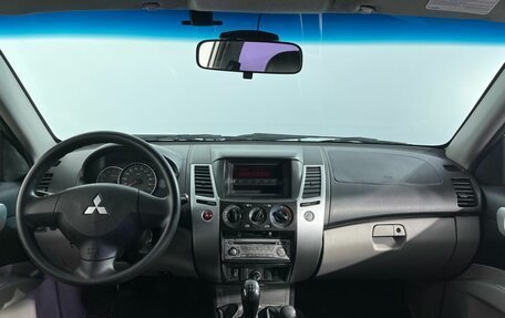 Mitsubishi Pajero Sport II рестайлинг, 2013 год, 1 800 000 рублей, 7 фотография