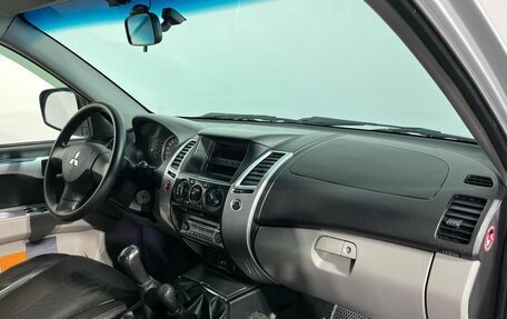 Mitsubishi Pajero Sport II рестайлинг, 2013 год, 1 800 000 рублей, 9 фотография