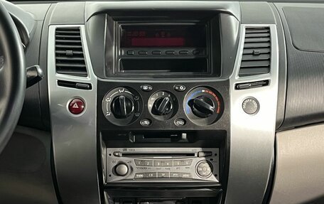 Mitsubishi Pajero Sport II рестайлинг, 2013 год, 1 800 000 рублей, 11 фотография