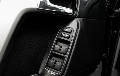 Toyota Land Cruiser Prado 150 рестайлинг 2, 2010 год, 2 500 000 рублей, 28 фотография